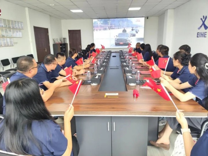 EIHE Steel Structure Group організувала перегляд прямої трансляції 93-го військового параду